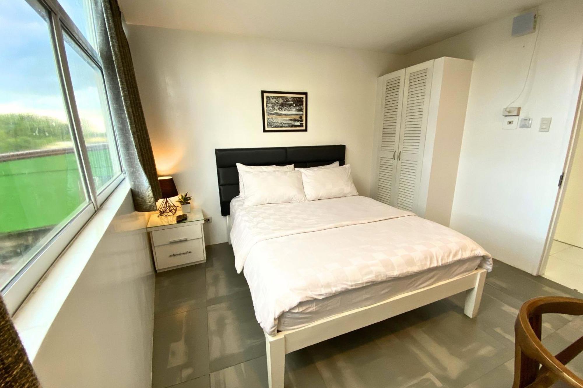 Tely'S Bed & Breakfast Iloilo Powered By Cocotel Exterior foto